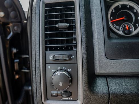 Used 2016 RAM 1500 Express w/ Popular Equipment Group AWD/4WD image 18