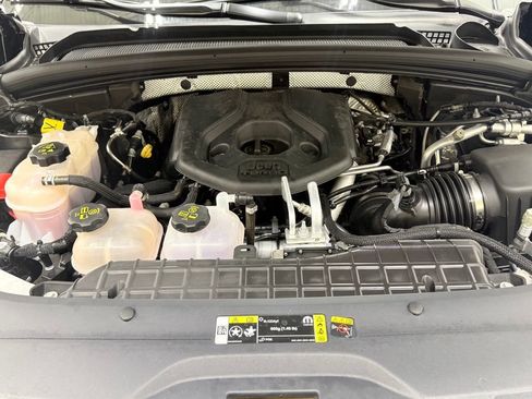 Used 2023 Jeep Grand Cherokee 30th Anniversary AWD/4WD image 44