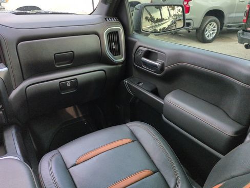 Used 2022 GMC Sierra 1500 AT4 w/ AT4 Premium Package AWD/4WD image 16