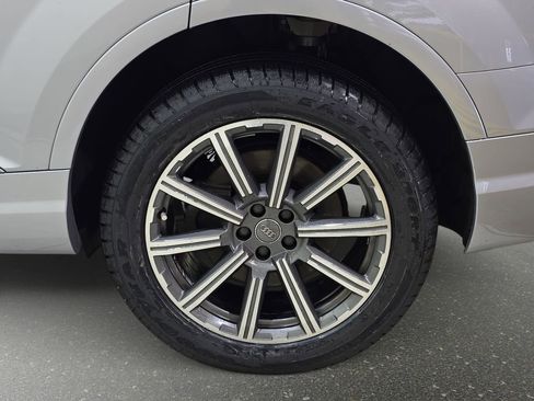 Used 2018 Audi Q7 3.0T Prestige w/ Prestige Package image 34