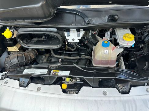 Used 2021 RAM ProMaster 2500 w/ Convenience Group image 19