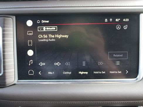 Used 2022 GMC Yukon XL Denali AWD/4WD image 25