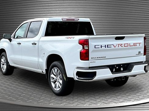 Used 2023 Chevrolet Silverado 1500 Custom AWD/4WD image 4