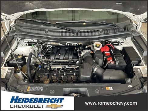 Used 2019 Ford Explorer XLT w/ Equipment Group 202A AWD/4WD image 9
