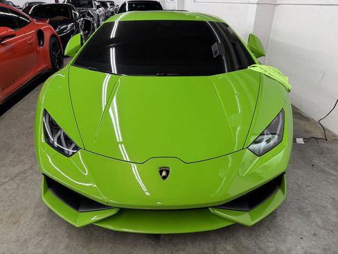 Used 2015 Lamborghini Huracan LP 610-4 AWD/4WD image 2