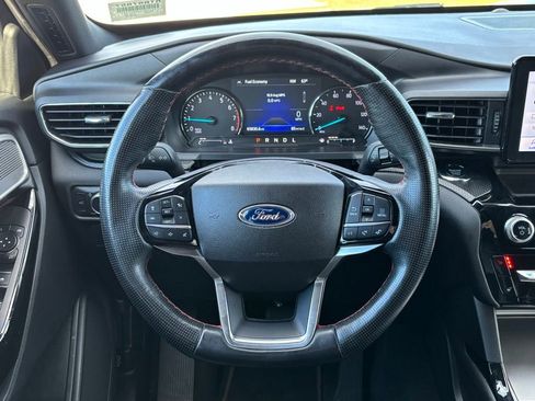 Used 2022 Ford Explorer ST-Line w/ Class IV Trailer Tow Package image 18