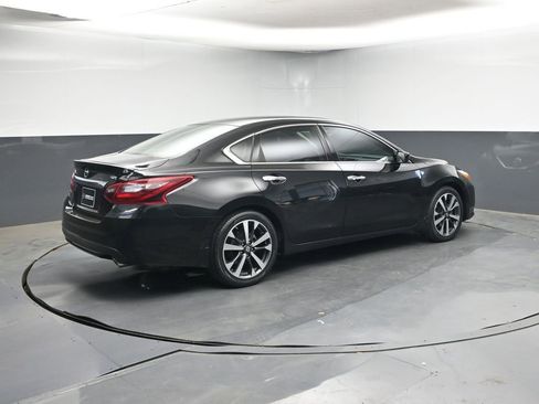 Used 2017 Nissan Altima 2.5 SR image 5