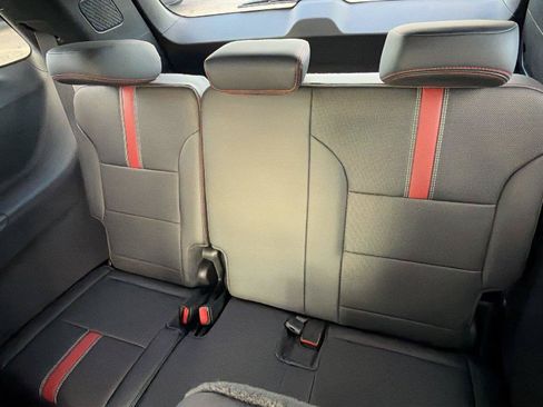 New 2027 Chevrolet Traverse RS w/ LPO, Floor Liner Package FWD image 21