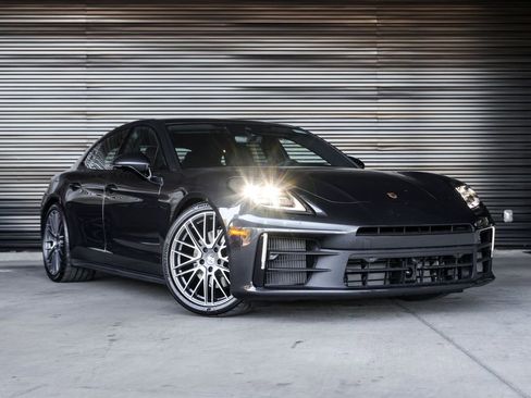 New 2026 Porsche Panamera RWD image 9