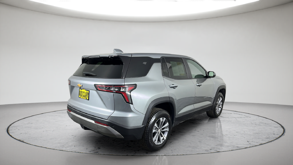 Used 2025 Chevrolet Equinox LT AWD/4WD image 7