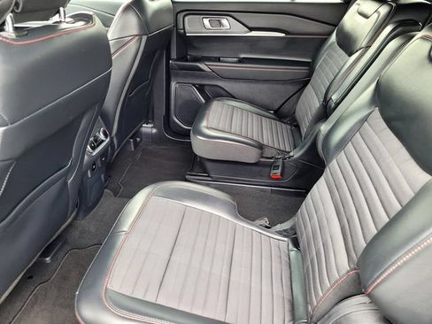 Certified 2025 Ford Explorer ST-Line AWD/4WD image 12