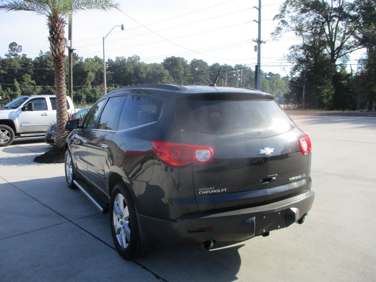 Used 2009 Chevrolet Traverse LTZ FWD image 26
