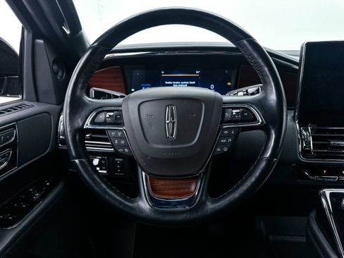Used 2022 Lincoln Navigator L Reserve AWD/4WD image 28