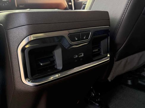 Used 2025 GMC Sierra 2500 Denali w/ Denali Reserve Package image 27