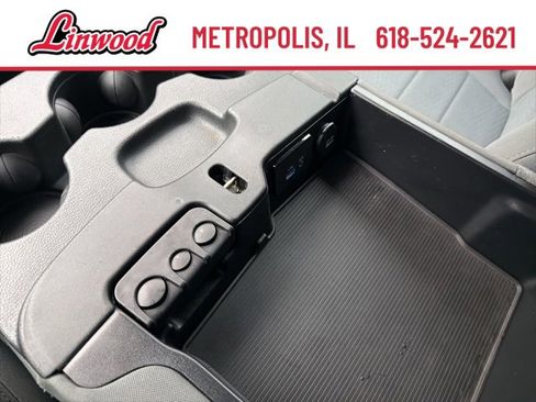 Used 2016 RAM 1500 Express image 18