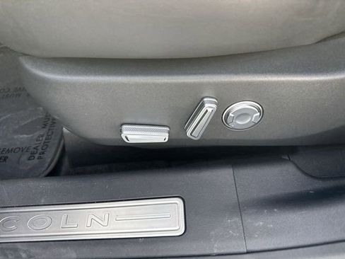 Used 2024 Lincoln Nautilus Reserve w/ Jet Appearance Package (87T) image 12