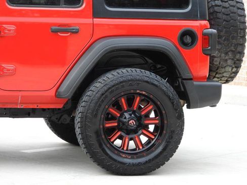 Used 2019 Jeep Wrangler Unlimited Sport S image 16