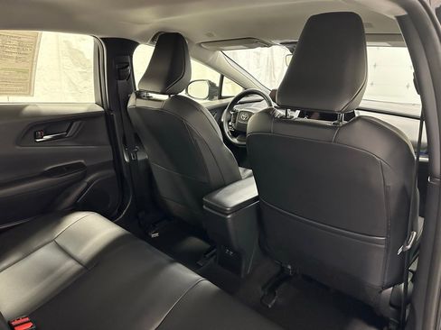 Used 2025 Toyota Prius XLE image 57