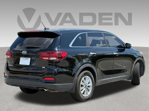Used 2019 Kia Sorento FWD image 14