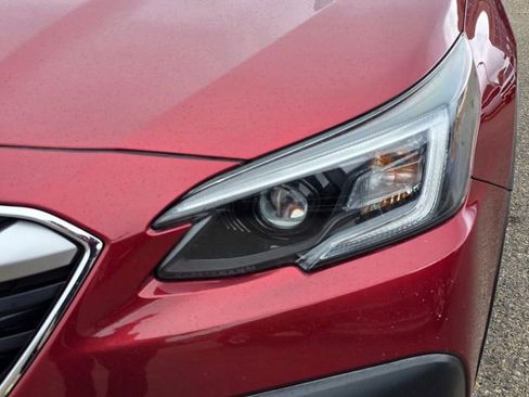 Used 2020 Subaru Outback Premium AWD/4WD image 3