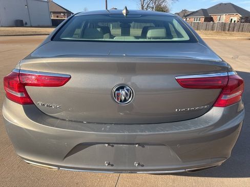 Used 2017 Buick LaCrosse Preferred image 3