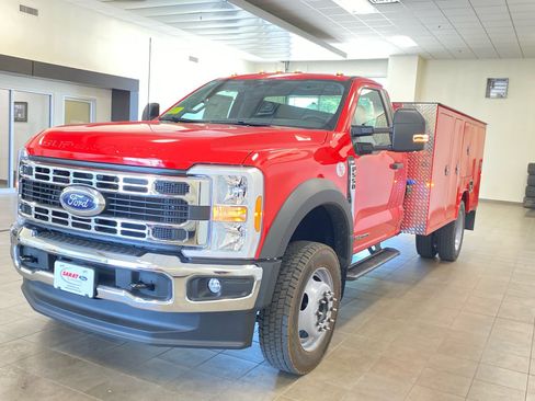 New 2026 Ford F550 4x4 Regular Cab Super Duty w/ XLT Value Package image 4
