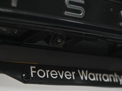 New 2025 Nissan Ariya Platinum image 13