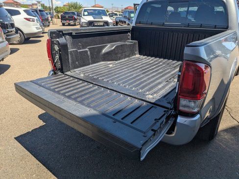 Used 2022 Toyota Tacoma SR5 w/ Technology Package AWD/4WD image 29