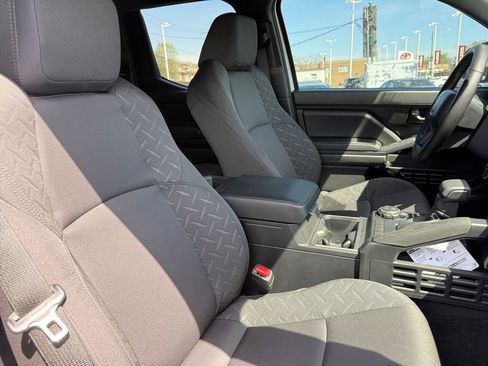 Used 2026 Toyota Tacoma SR5 AWD/4WD image 18