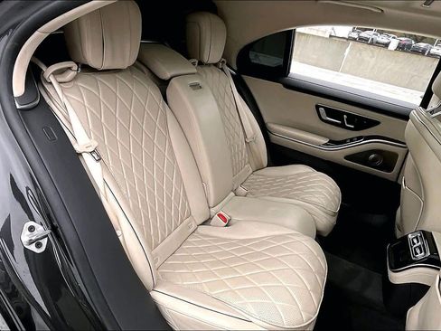 Used 2022 Mercedes-Benz S 500 4MATIC image 18