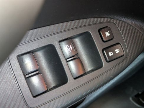 Used 2024 Mitsubishi Eclipse Cross SE image 28