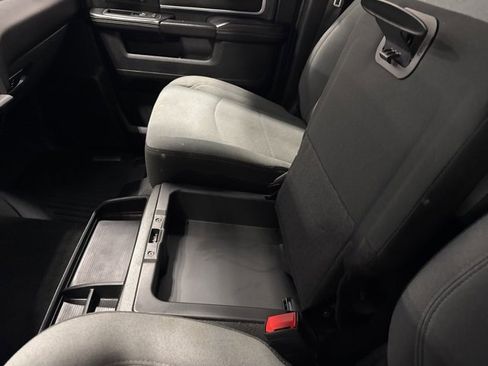 Used 2024 RAM 2500 Big Horn image 30