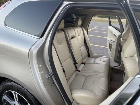 Used 2015 Volvo XC60 T6 image 12