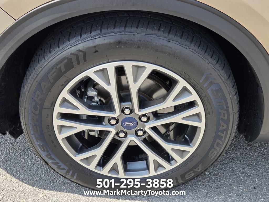 Used 2020 Ford Escape SEL FWD image 16