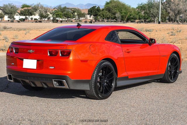 Used 2010 Chevrolet Camaro SS RWD image 8