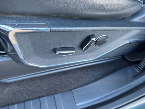 Used 2021 Ford F150 Lariat w/ Max Trailer Tow Package image 19