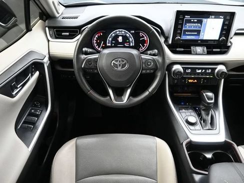 Used 2021 Toyota RAV4 Limited AWD/4WD image 9