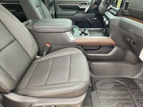 New 2026 GMC Sierra 2500 SLT AWD/4WD image 12
