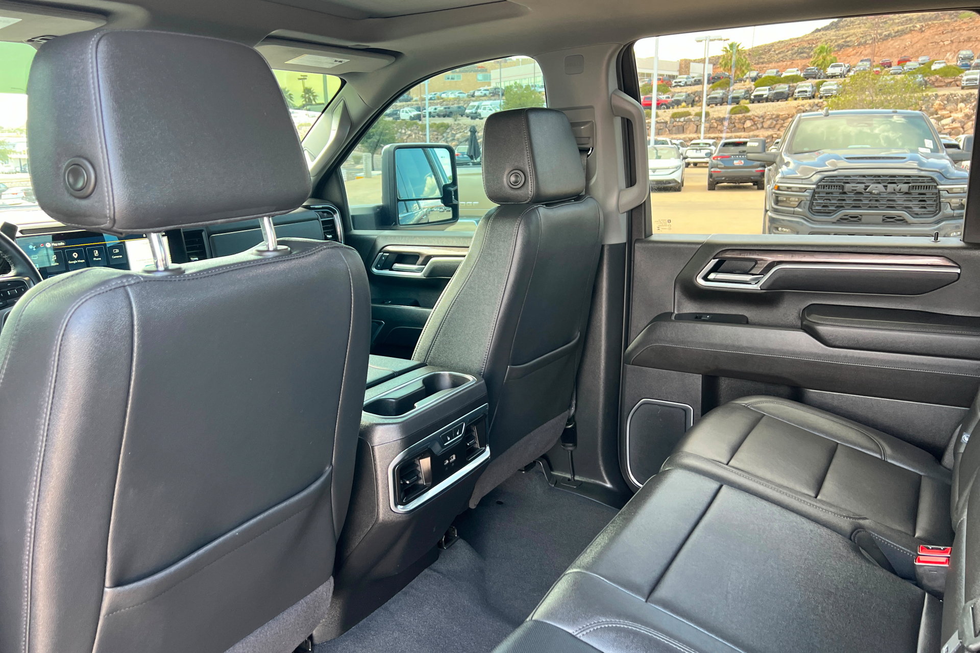 Used 2025 Chevrolet Silverado 3500 LTZ w/ LTZ Convenience Package AWD/4WD image 20