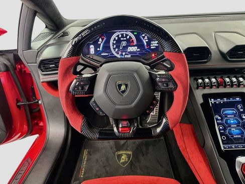 Used 2021 Lamborghini Huracan EVO RWD image 23