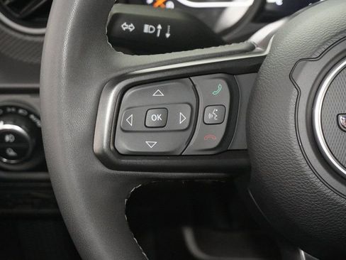 Used 2025 Jeep Gladiator Mojave w/ Convenience Group image 23