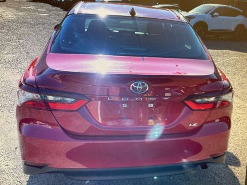 Used 2024 Toyota Camry LE FWD image 5