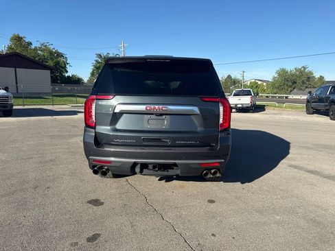 Used 2022 GMC Yukon Denali w/ Denali Premium Package AWD/4WD image 8