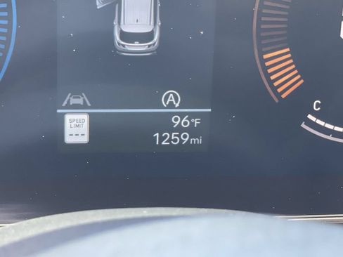Certified 2025 Hyundai Tucson SEL FWD image 38