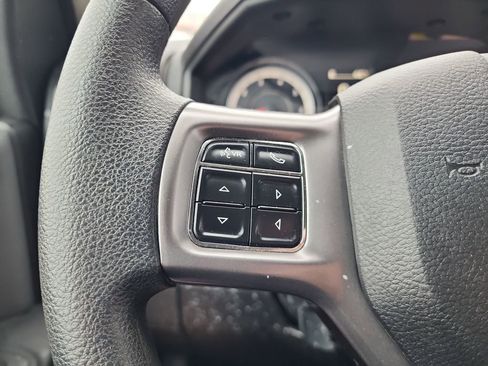 Used 2024 RAM 1500 Classic SLT image 21