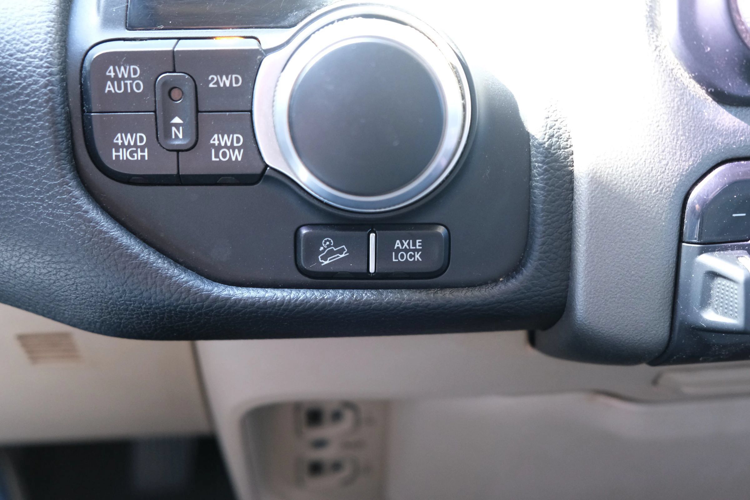 Used 2020 RAM 1500 Big Horn AWD/4WD image 37