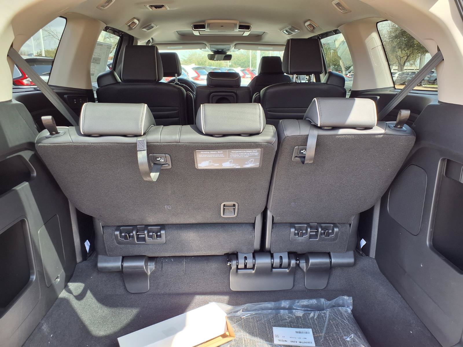 New 2026 Honda Odyssey Touring image 14