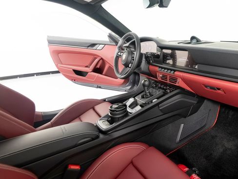 Used 2026 Porsche 911 GT3 RWD image 29