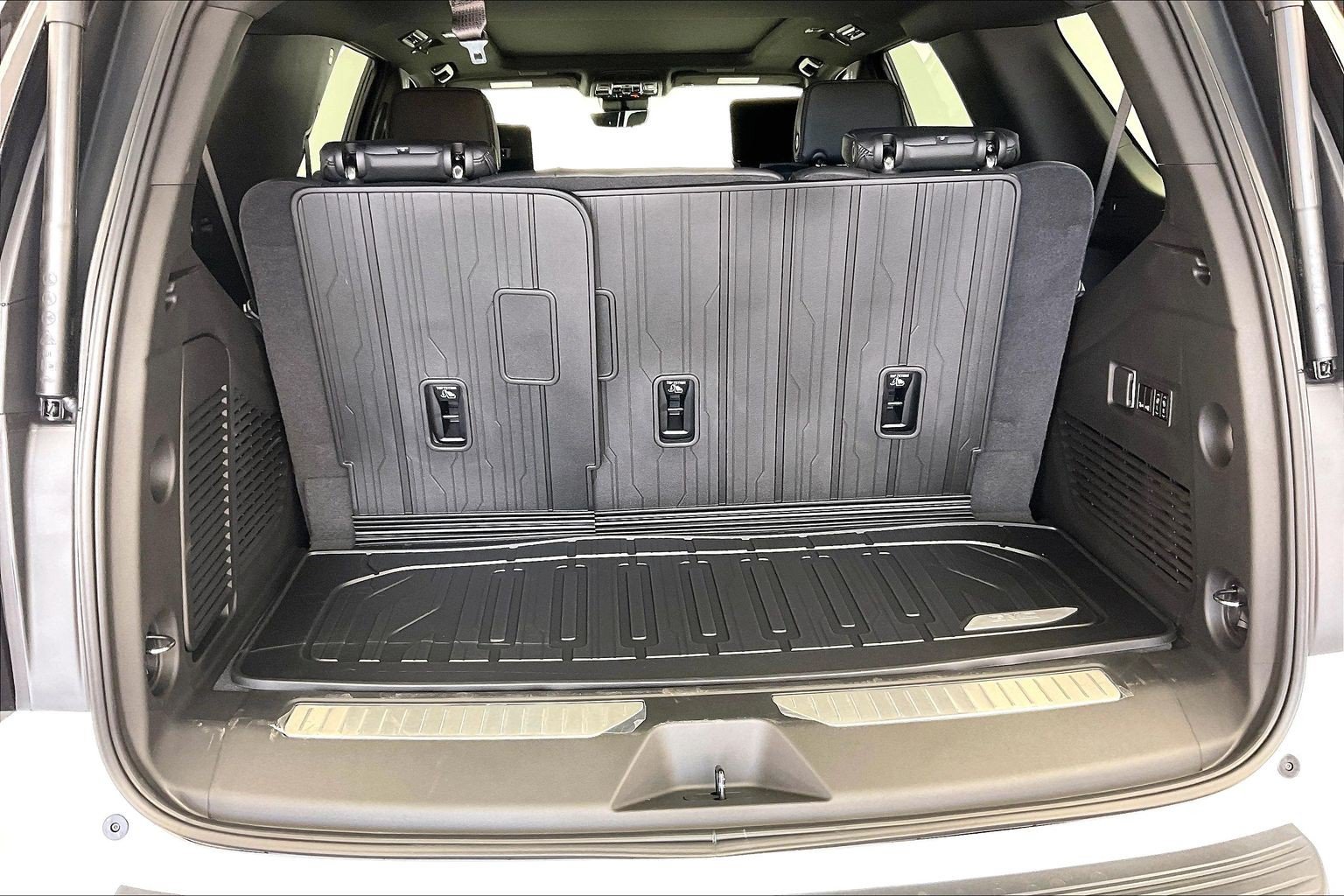 New 2026 GMC Yukon Denali w/ Denali Reserve Package AWD/4WD image 11