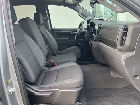 Used 2023 Chevrolet Silverado 1500 LT image 32